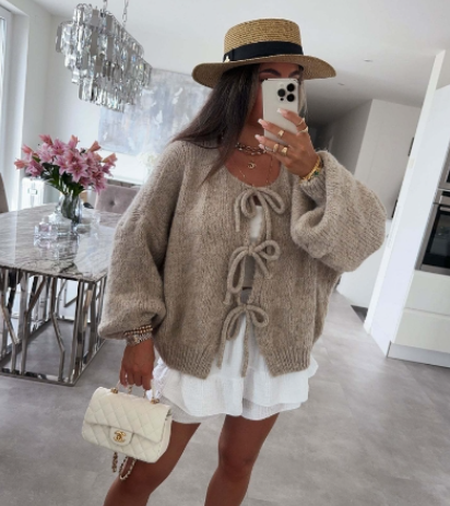 Women’s Elegant Soft Knit Cardigan - Strickes