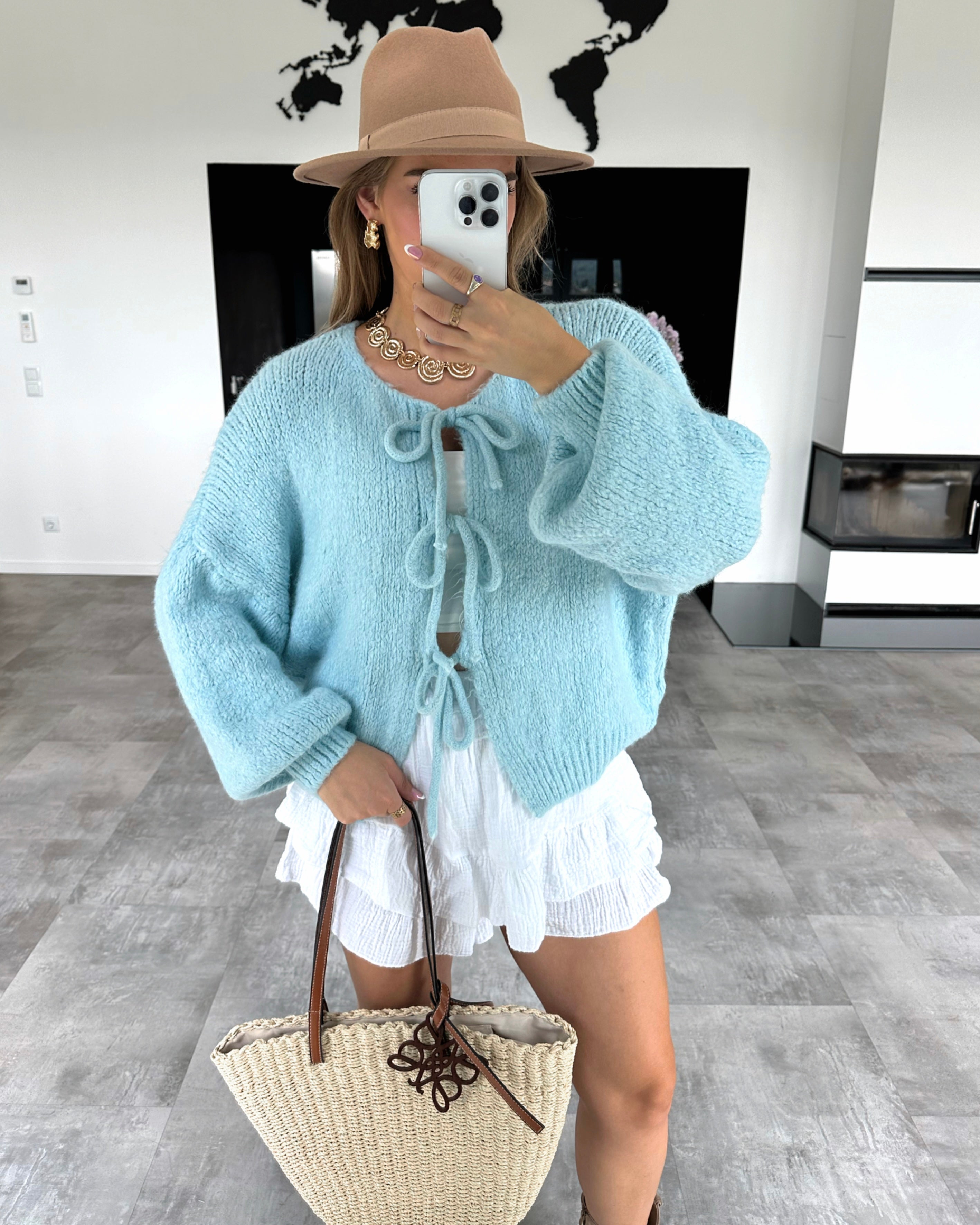 Women’s Elegant Soft Knit Cardigan - Strickes