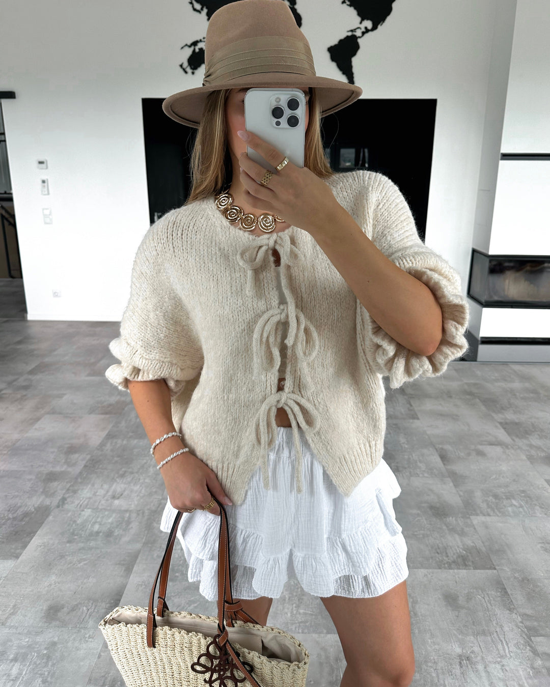 https://cdn.shopify.com/s/files/1/0773/9886/8312/files/BDD852FB-151D-4AEA-9B35-B4685AD007DD.jpg?v=1728475961