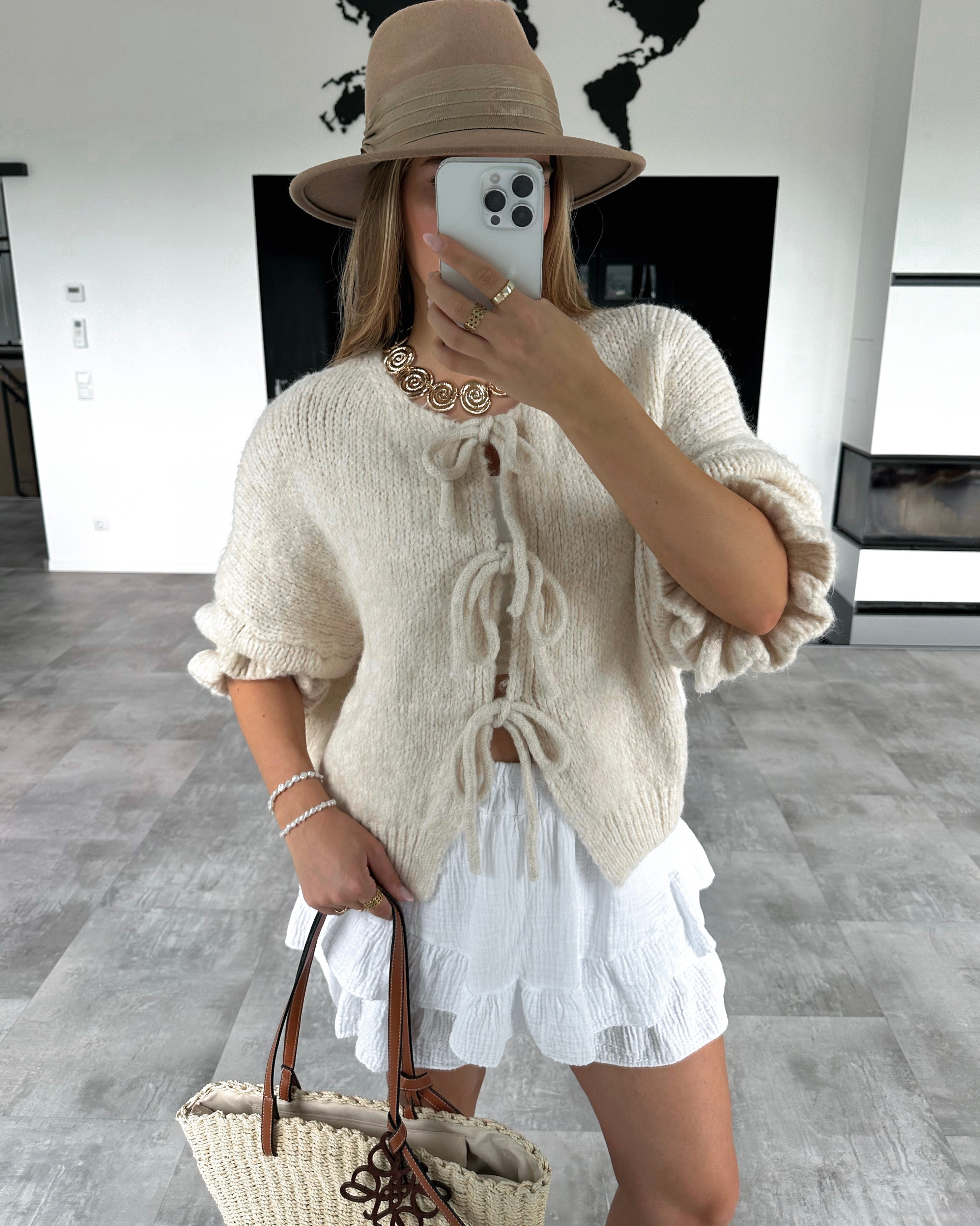 https://cdn.shopify.com/s/files/1/0773/9886/8312/files/BDD852FB-151D-4AEA-9B35-B4685AD007DD.jpg?v=1728475961