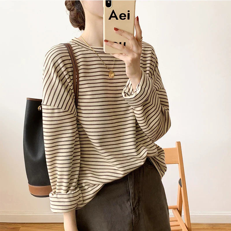 Women’s Elegant Knitted Sweater - Allie